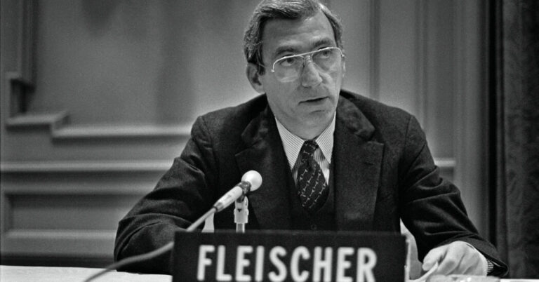 Arthur Fleischer Jr., Veteran Corporate Takeover Lawyer, Dies at 92