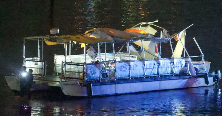 One Person Killed as Boat Collides With Ferry in Florida