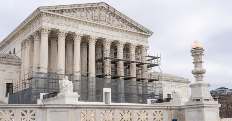 Supreme Court Considers Suit Over F.B.I.’s Raid of the Wrong House