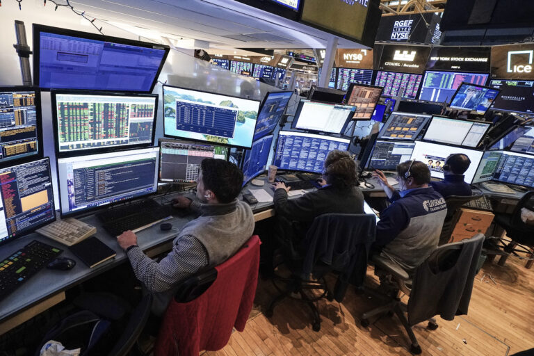 Warning signs for Trump as pessimistic outlook on the economy grows among Americans