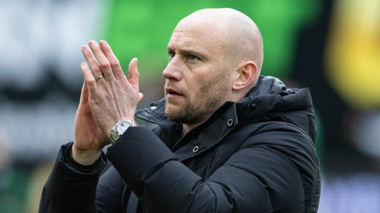 David Gray: Hibernian head coach agrees new three-year deal at Easter Road with club third in Scottish Premiership | Football News