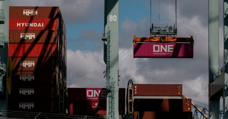 Fed Official Still Bracing for Economic Slowdown Despite China Tariff Pause