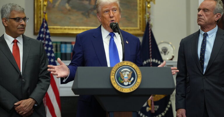 Trump Signs Executive Order Asking Companies to Lower Drug Prices