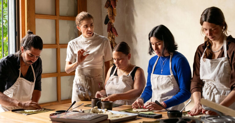 At Airbnb, New Services and ‘Experiences’