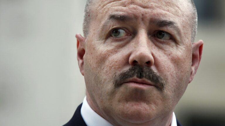 Bernard Kerik, who led NYPD on 9/11 before prison and pardon, has died at 69 : NPR