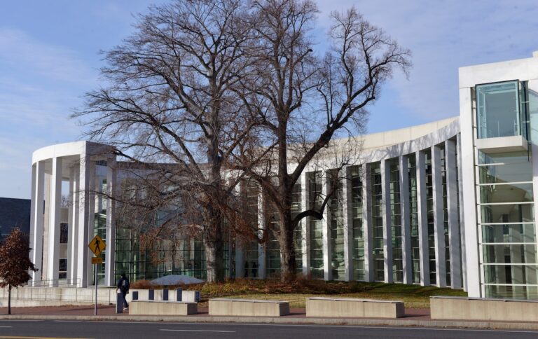 FBI: Amherst man threatened Tenn. police with bombing, planned Big Y mass stabbing here