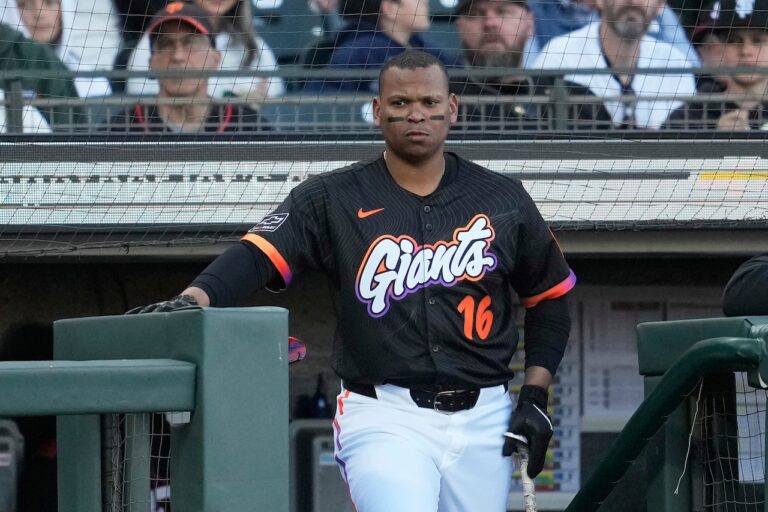 Red Sox clubhouse seemingly not dwelling on Rafael Devers trade