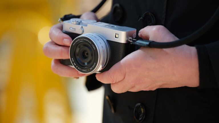 The Fujifilm X-E5 is basically an interchangeable lens X100VI