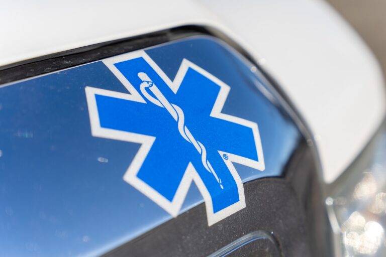 One unresponsive after being thrown from car during crash on I -93 in Medford