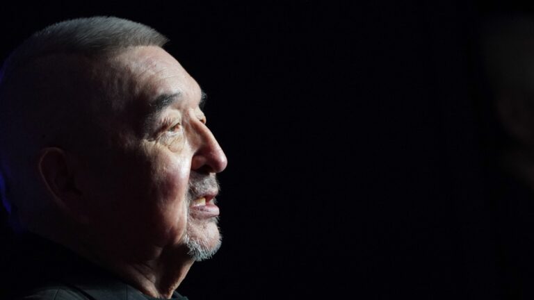Actor Graham Greene, who starred in ‘Dances With Wolves,’ dies at 73 : NPR