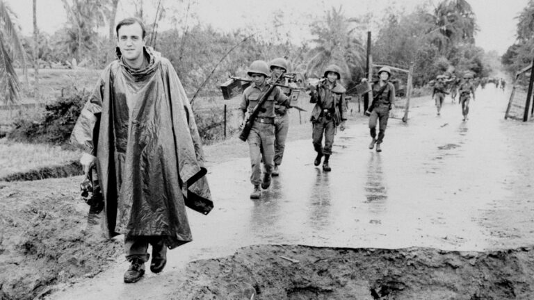 Pulitzer Prize-winning correspondent Peter Arnett has died : NPR