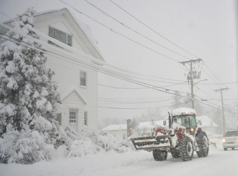 When will snow start? Mass. residents prepare for massive snowstorm