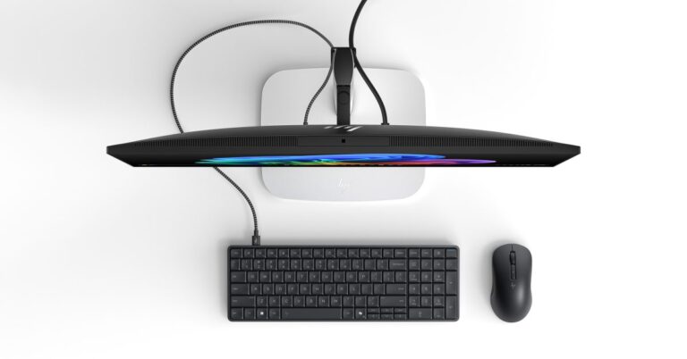 HP Eliteboard is a Windows PC stuffed into a keyboard [Gallery]