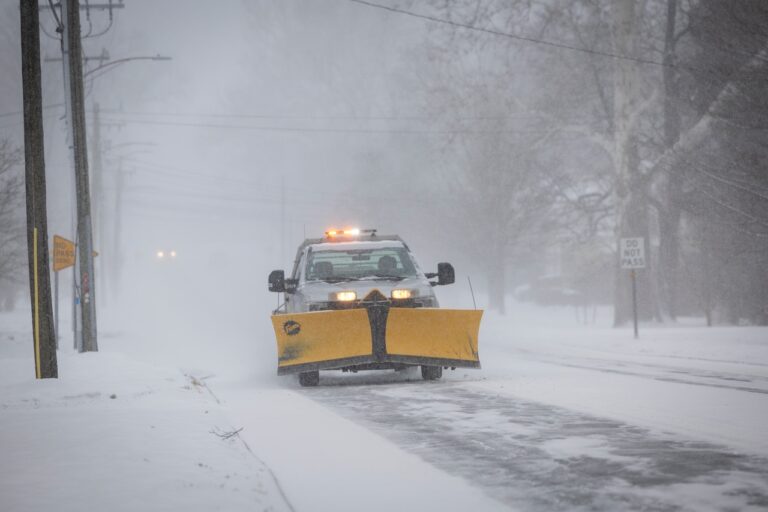 Snow and ice to create hazardous Tuesday commute across Massachusetts