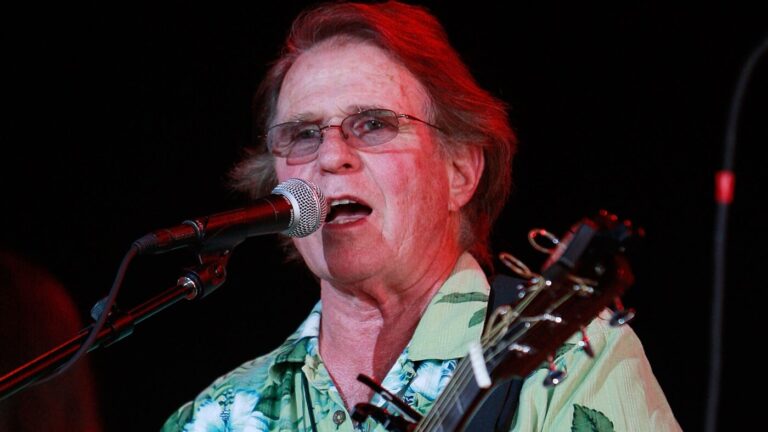 Country Joe McDonald, anti-war singer who electrified Woodstock, dies at 84 : NPR